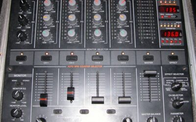 Behringer DJX700 Sensitive Microphone Modifications